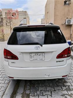 Toyota Ipsum